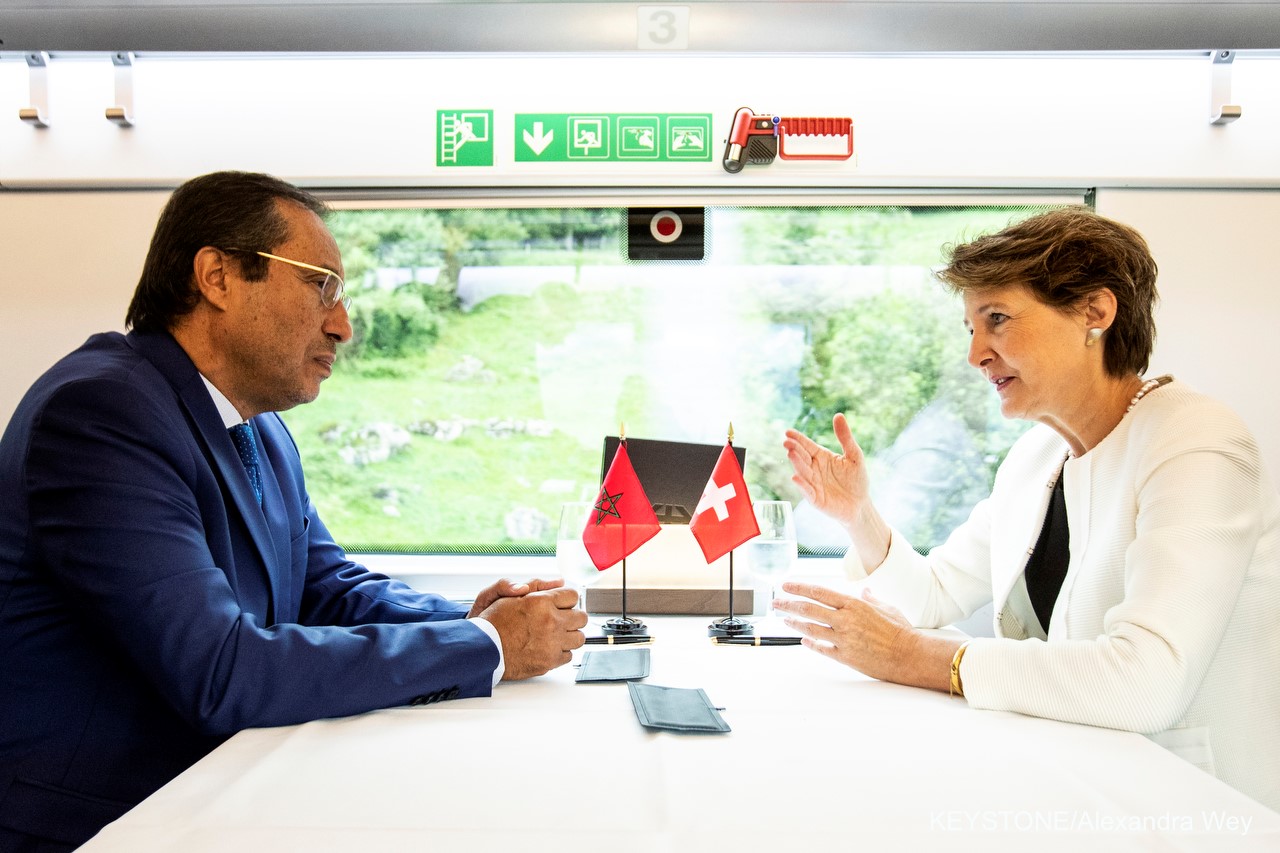 La consigliera federale Simonetta Sommaruga e il ministro dei trasporti del Marocco Abdelkader Amara